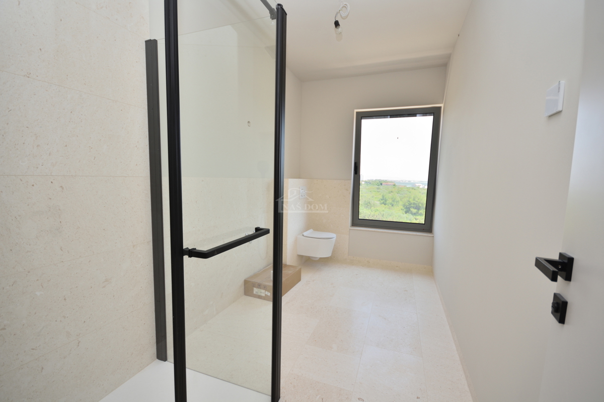 Tribunj - Stanovanje S6 z odprtim pogledom na morje, 400 m od plaže