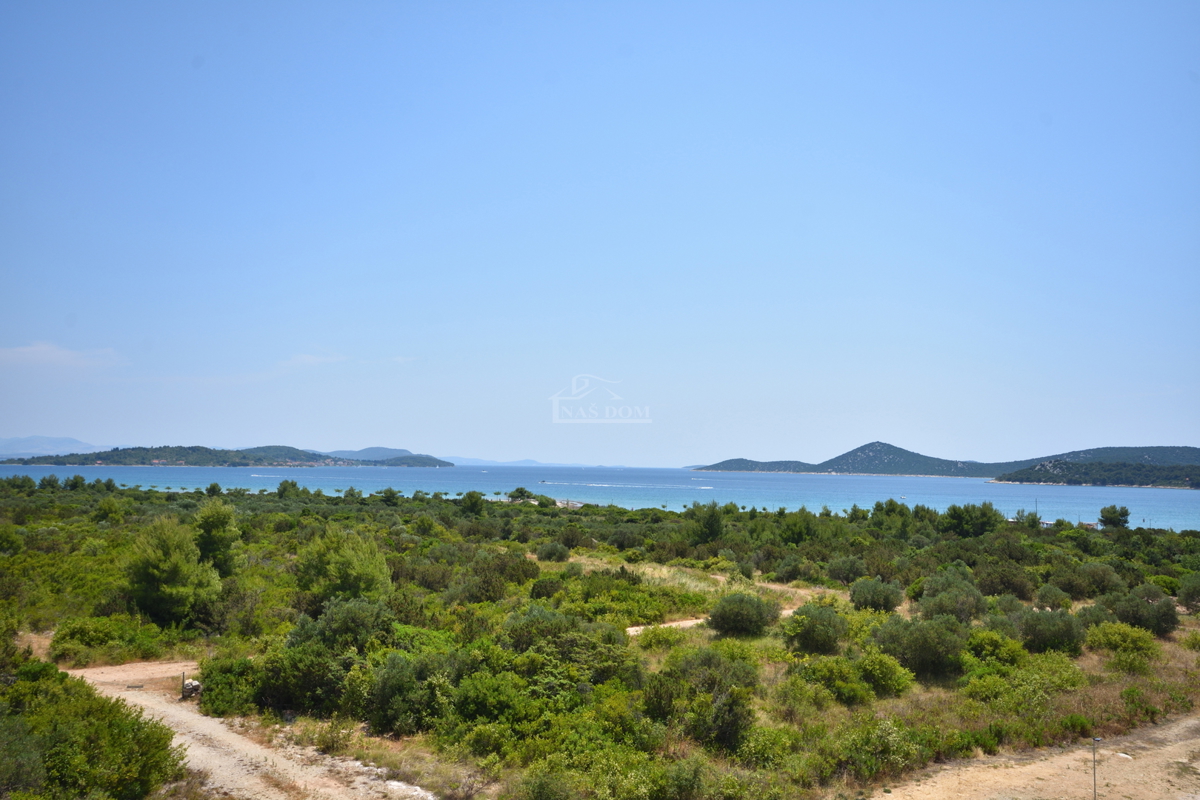 Tribunj - Stanovanje S6 z odprtim pogledom na morje, 400 m od plaže