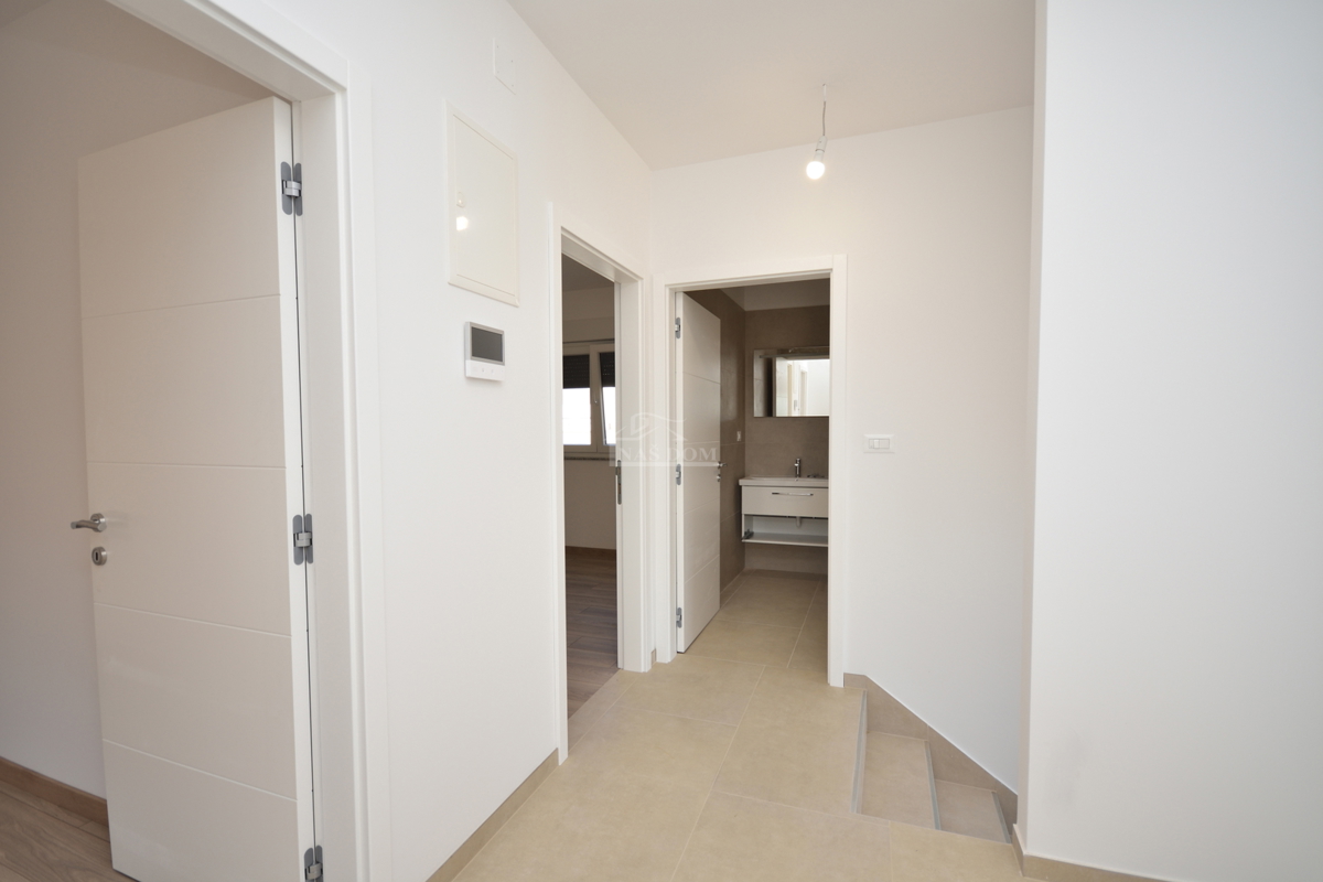 Vodice - Luksuzna hiša S1 le 150 m od plaže