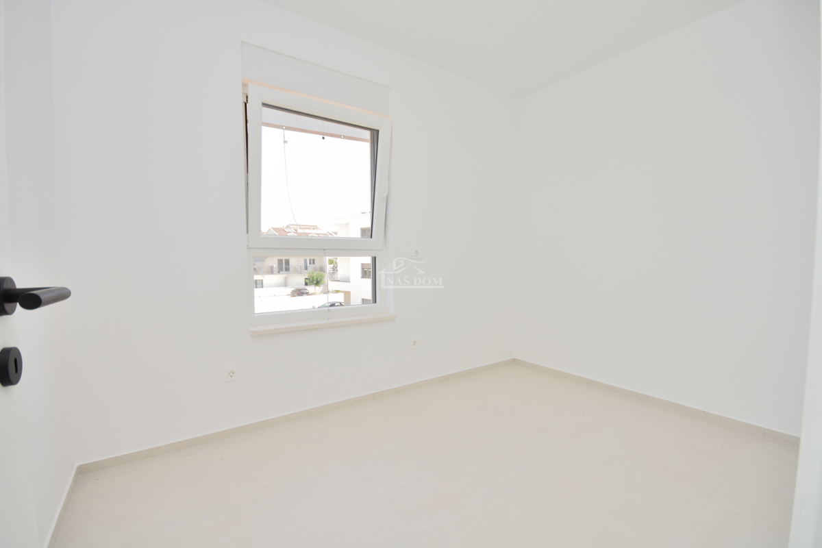 Vodice - Luksuzno stanovanje S3 s panoramskim pogledom na morje, 300 m od plaže