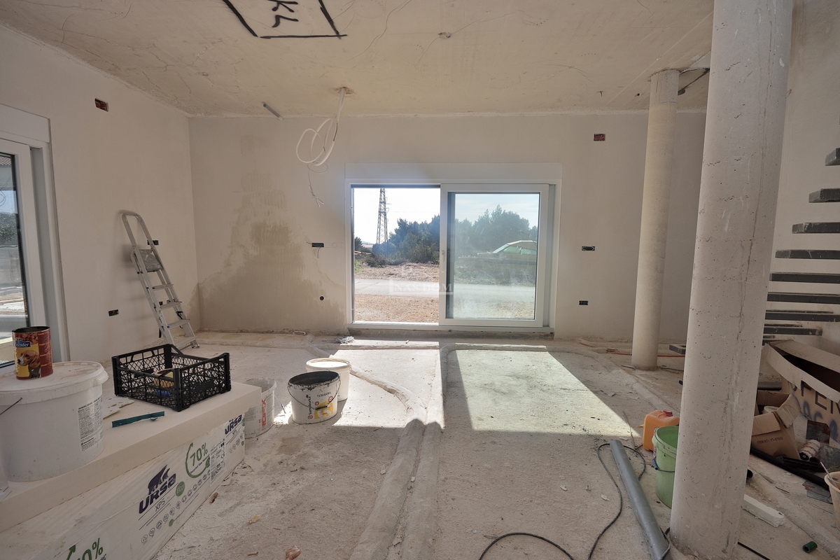 VODICE - Moderna vila s bazenom - NOVOGRADNJA