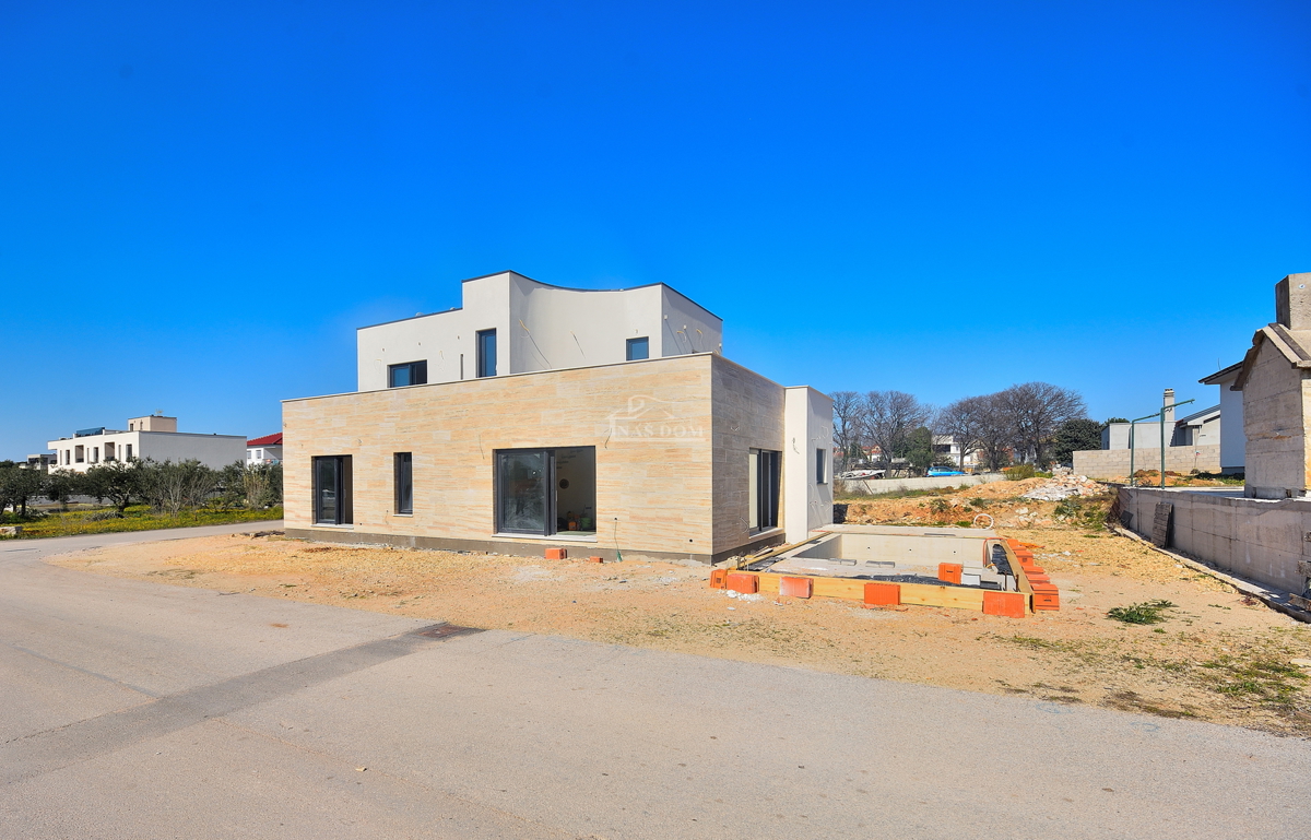 VODICE - Moderna vila s bazenom - NOVOGRADNJA