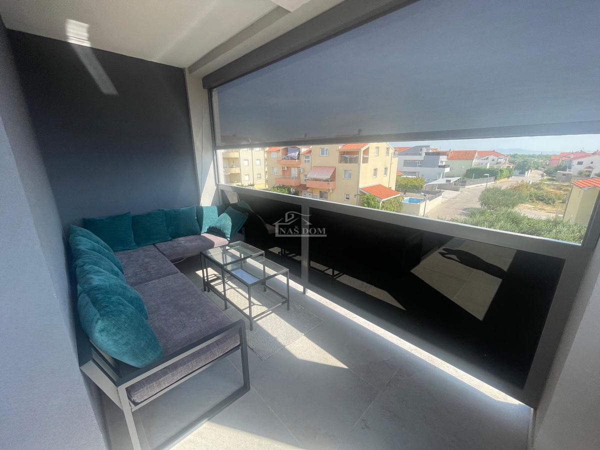 Vodice - Luksuzno urejeno in popolnoma opremljeno stanovanje s 4 spalnicami – 500 m od plaže