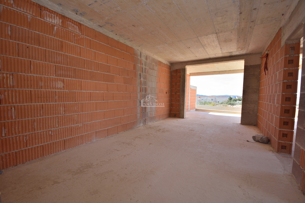 Vodice - Luksuzno stanovanje S1 z vrtom na mirni lokaciji, novogradnja