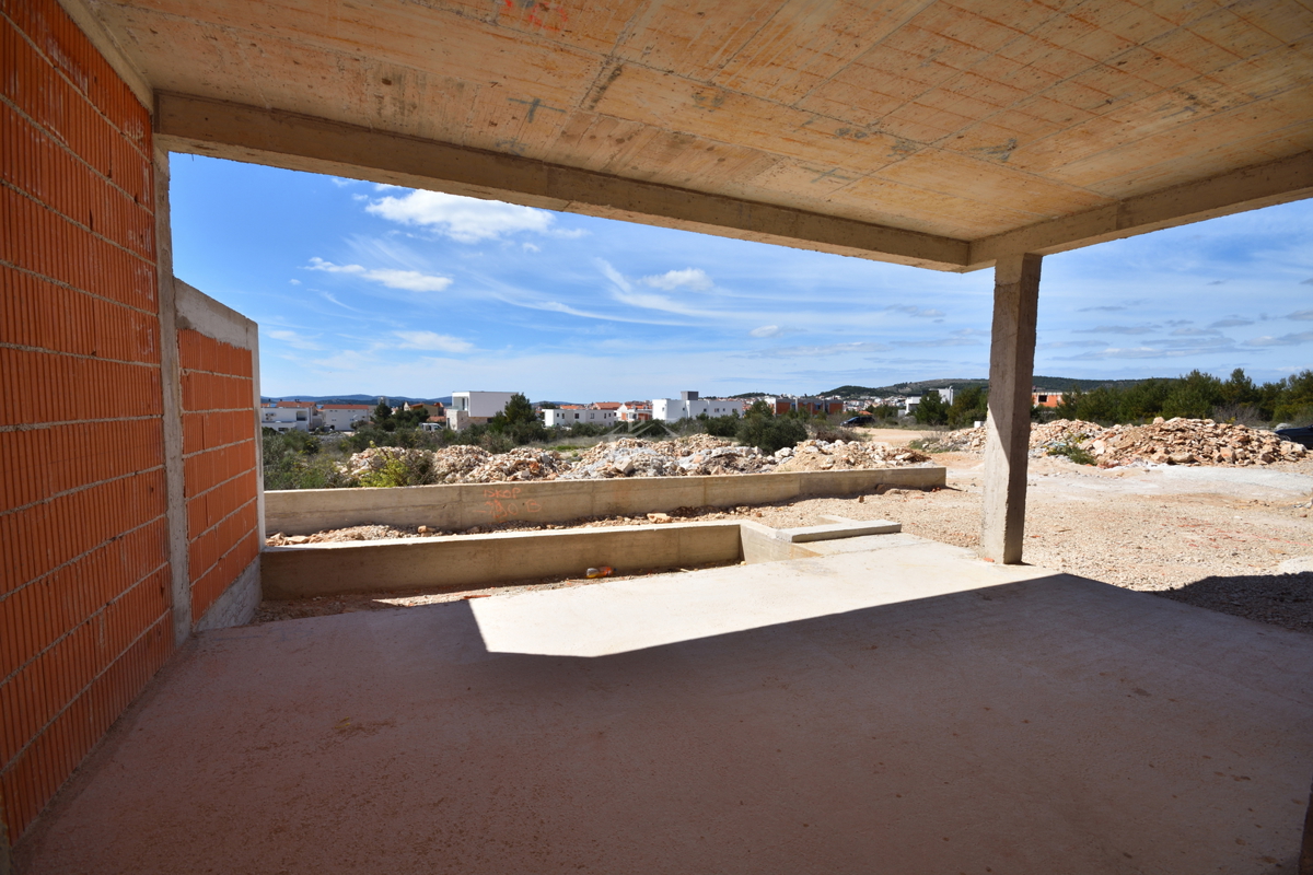 Vodice - Luksuzno stanovanje S1 z vrtom na mirni lokaciji, novogradnja