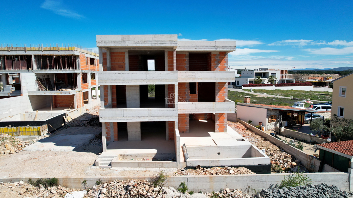 Vodice - Luksuzno stanovanje S1 z vrtom na mirni lokaciji, novogradnja