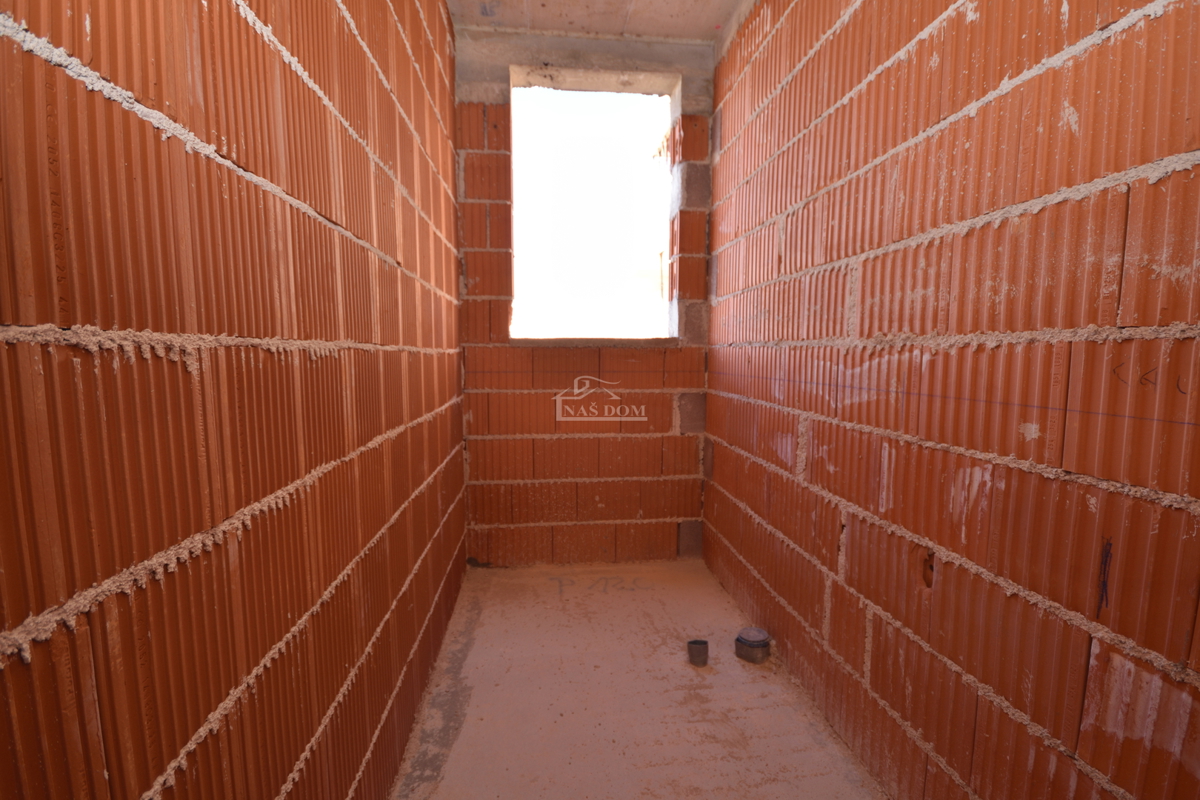 Vodice - Luksuzno stanovanje S1 z vrtom na mirni lokaciji, novogradnja