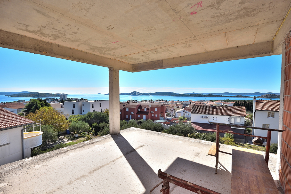 Vodice - NOVOGRADNJA stanovanja z razgledom na morje