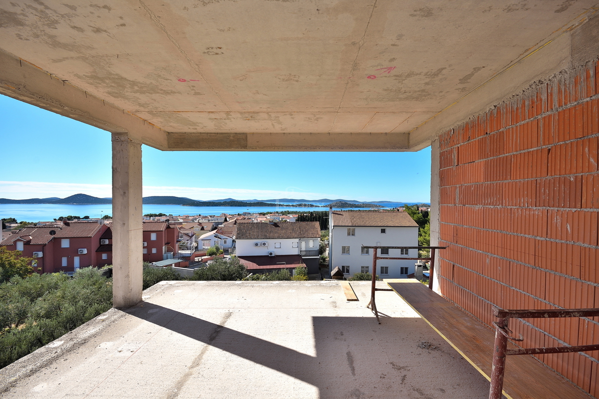 Vodice - NOVOGRADNJA stanovanja z razgledom na morje
