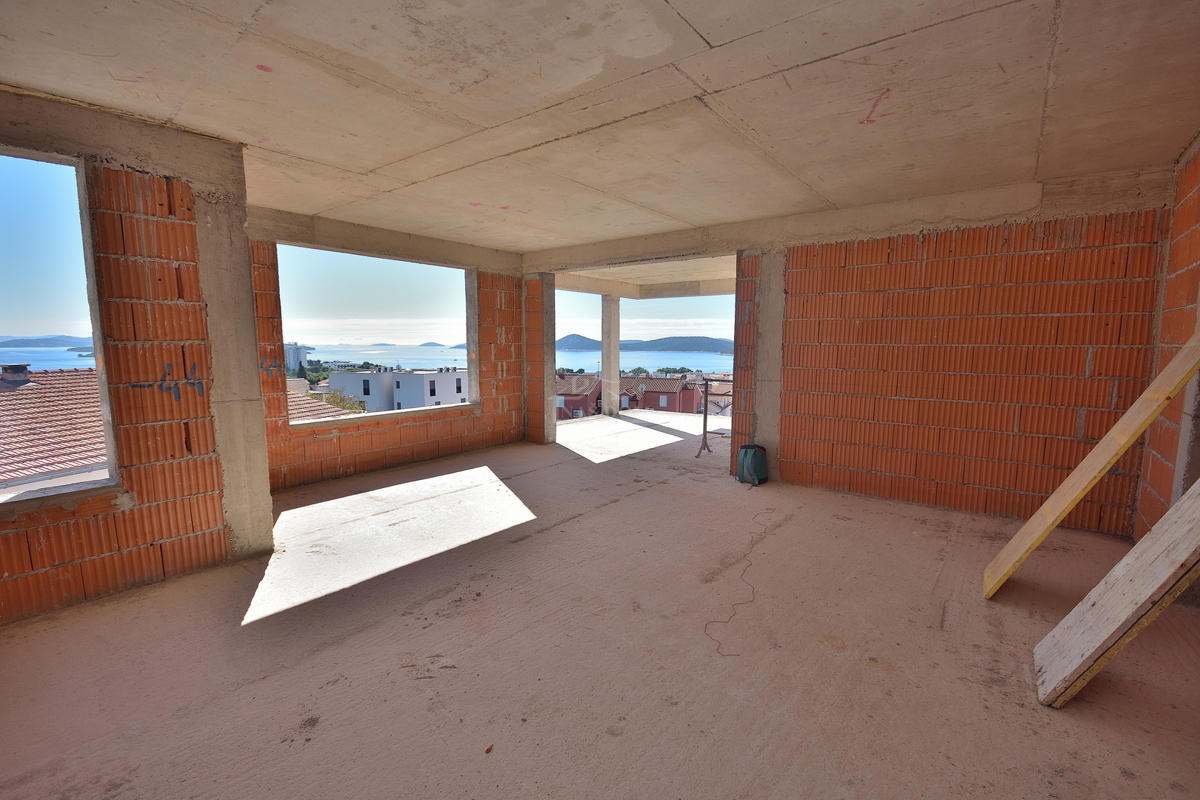 Vodice - NOVOGRADNJA stanovanja z razgledom na morje