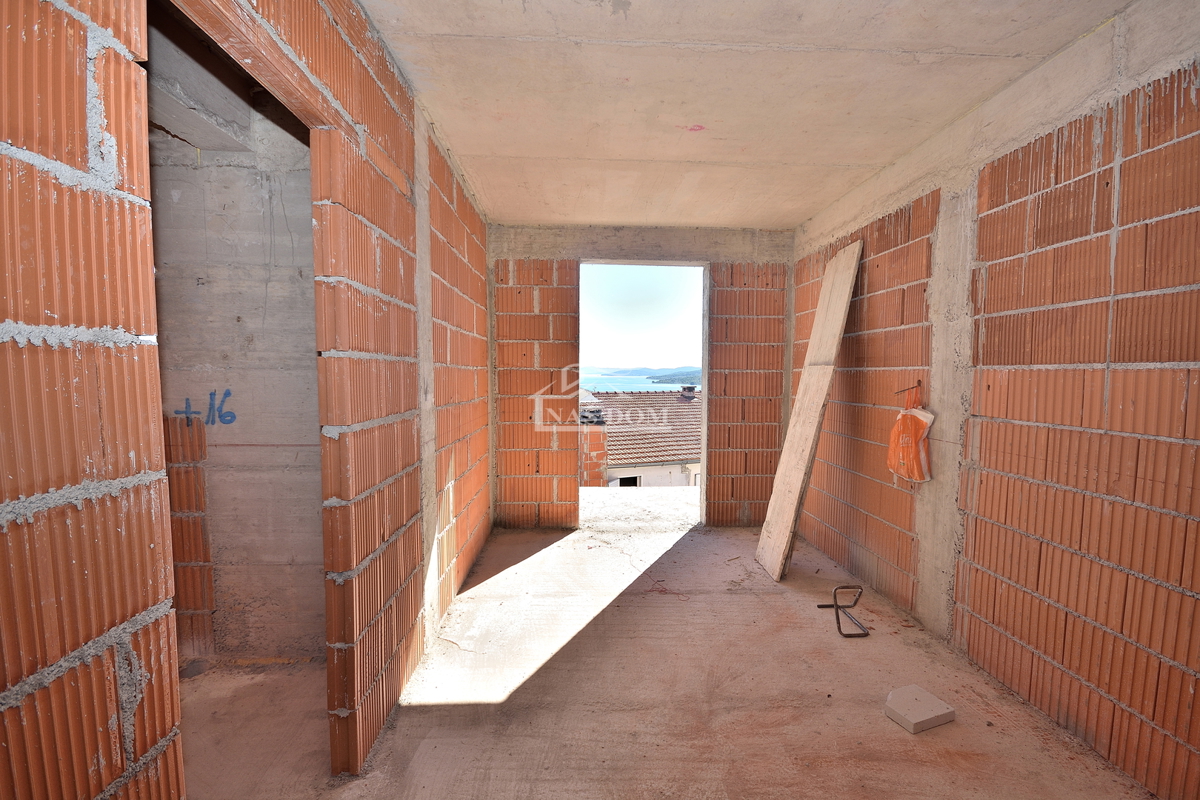 Vodice - NOVOGRADNJA stanovanja z razgledom na morje