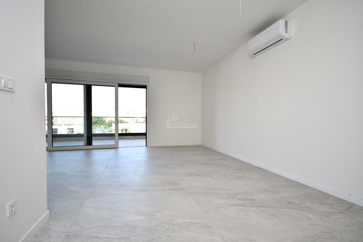 Luksuzno stanovanje S7, 50m od plaže