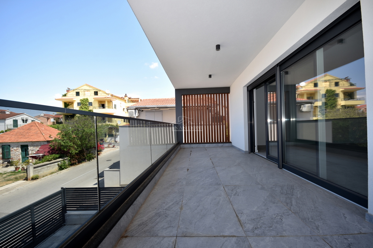 Luksuzno stanovanje S7, 50m od plaže