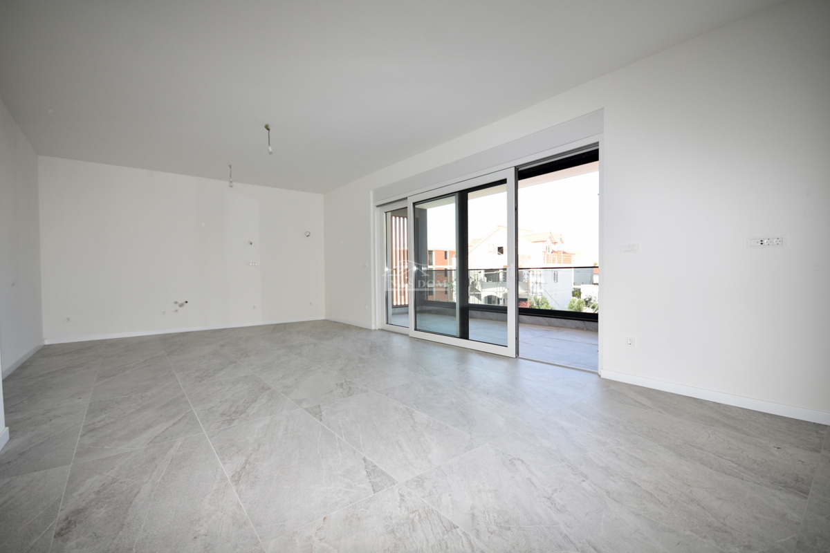 Luksuzno stanovanje S7, 50m od plaže