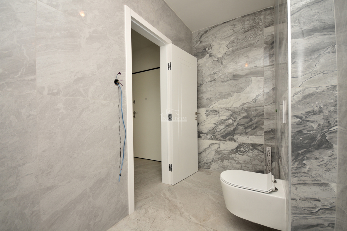 Luksuzno stanovanje S7, 50m od plaže