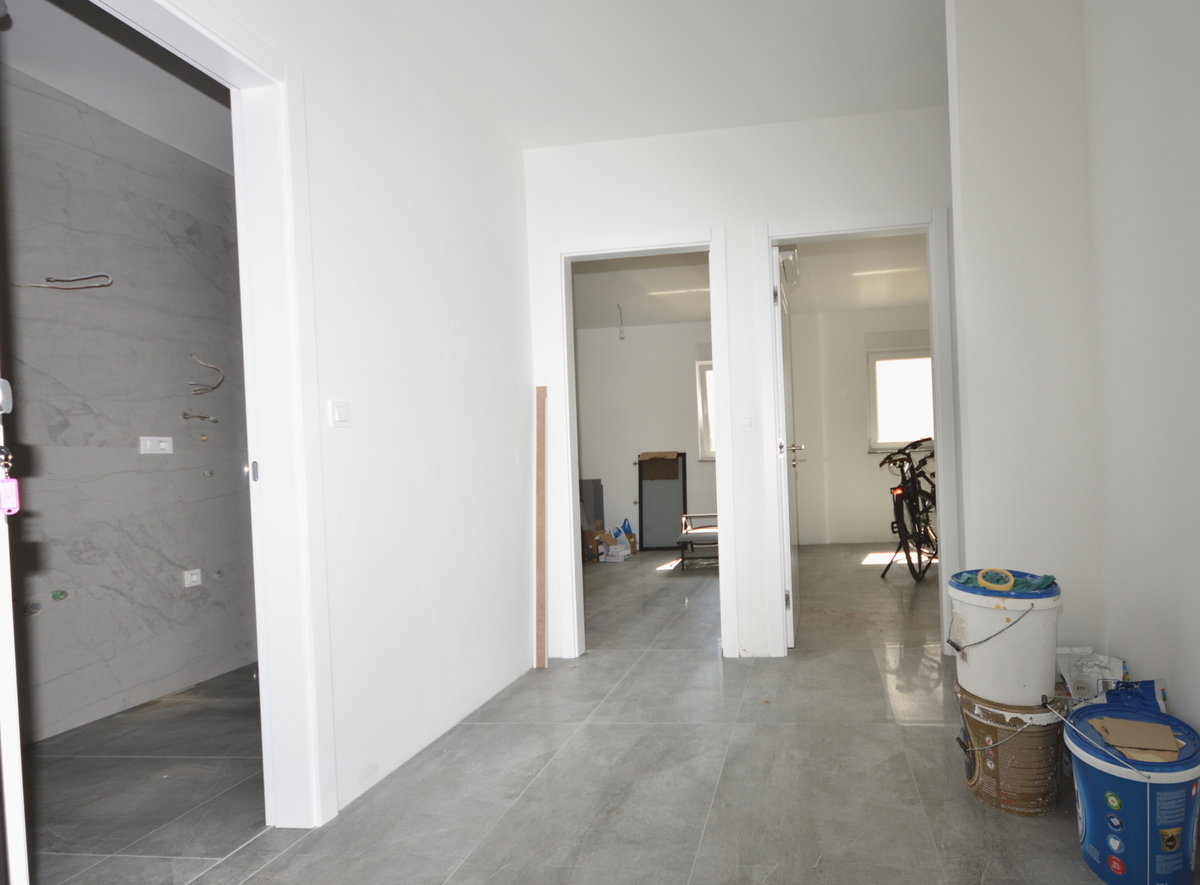 Vodice - Apartma S4 z vrtom, 50m od plaže