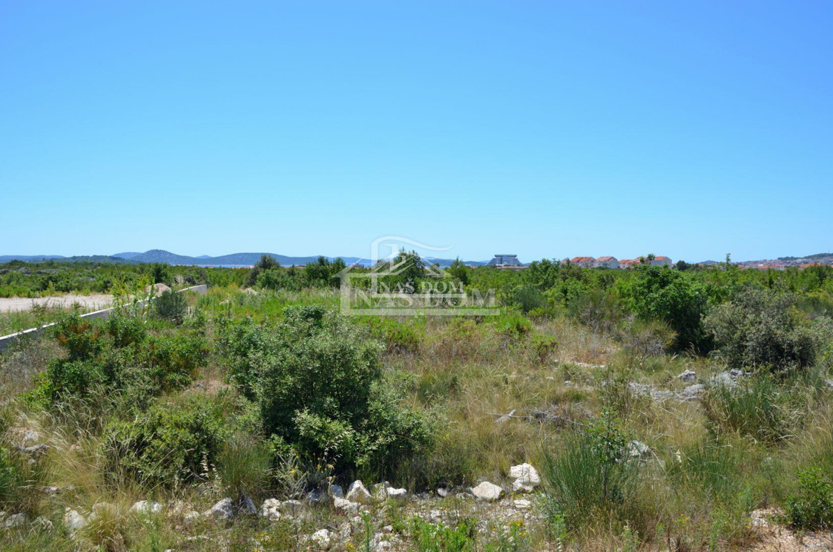 Vodice - Atraktivno kmetijsko zemljišče 2046m2