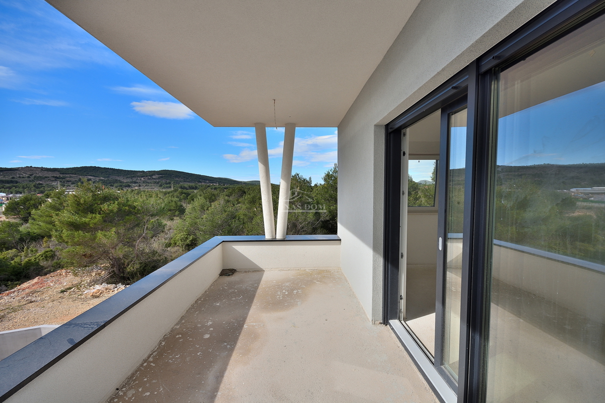 Vodice - NOVOGRADNJA - S3 dvonadstropno stanovanje z razgledom na morje