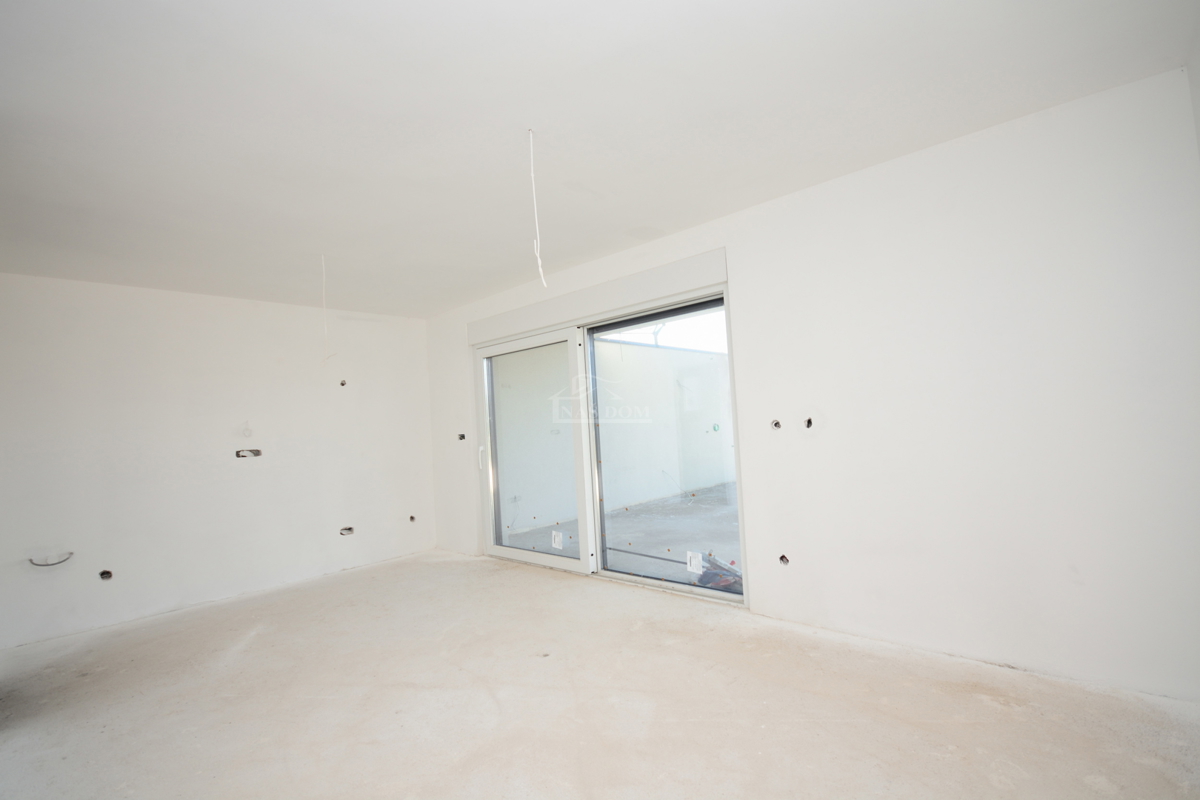 Vodice - NOVOGRADNJA - S3 dvoetažni stan s pogledom na morje