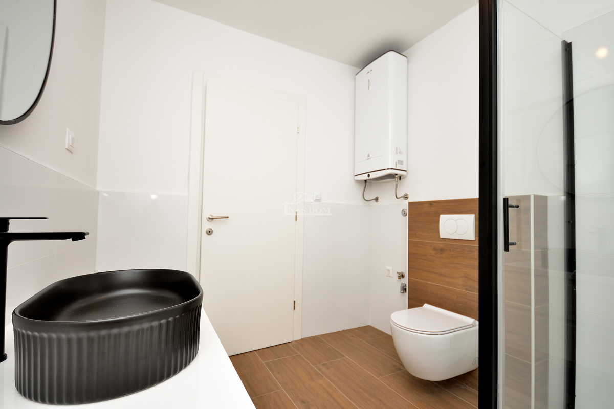 Dvosobno stanovanje v prvem nadstropju z razgledom na morje