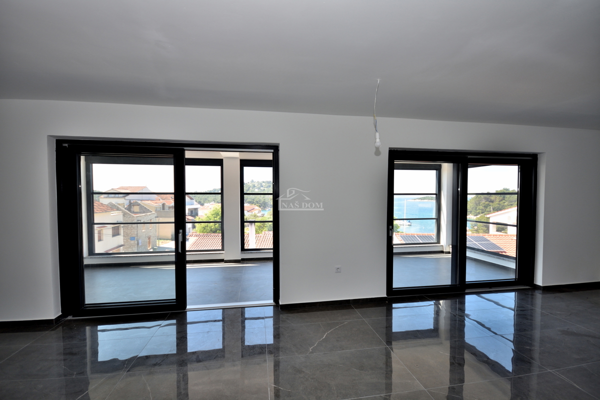 Tribunj, Sovlje - Stanovanje S5 z razgledom na morje