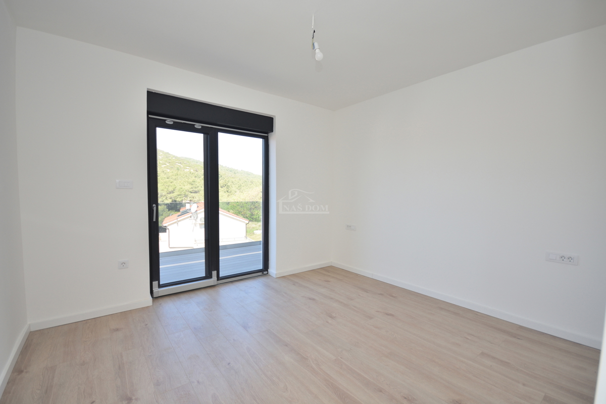 Tribunj, Sovlje - Stanovanje S5 z razgledom na morje