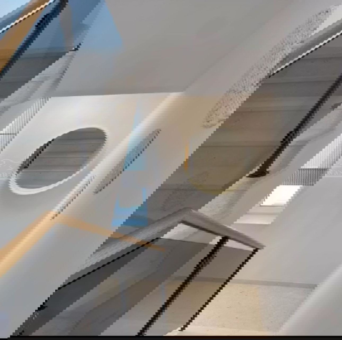 Vodice - Luksuzna vila z bazenom in strešno teraso, pogled na morje