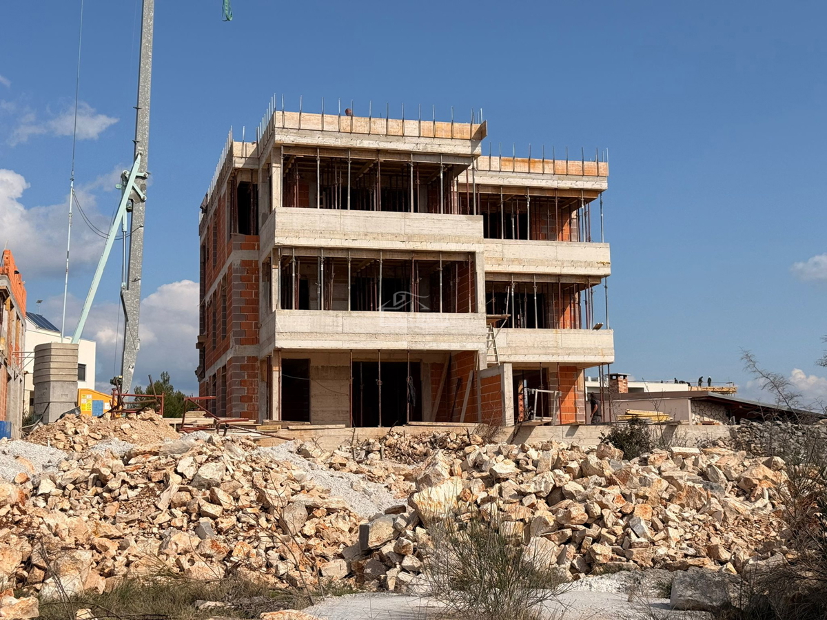 Vodice - Luksuzno stanovanje S3 s panoramskim pogledom na morje