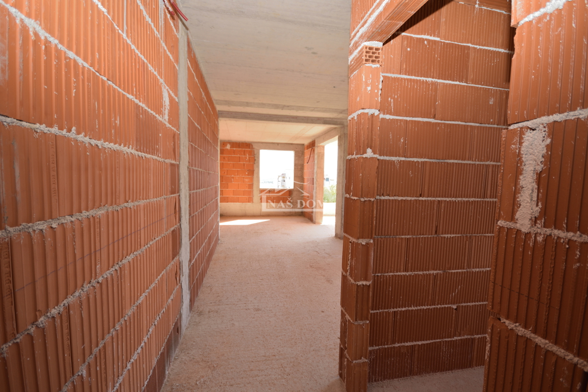 Vodice, novogradnja! S4 stanovanje v 1. nadstropju, 88 m² s teraso in pogledom na morje