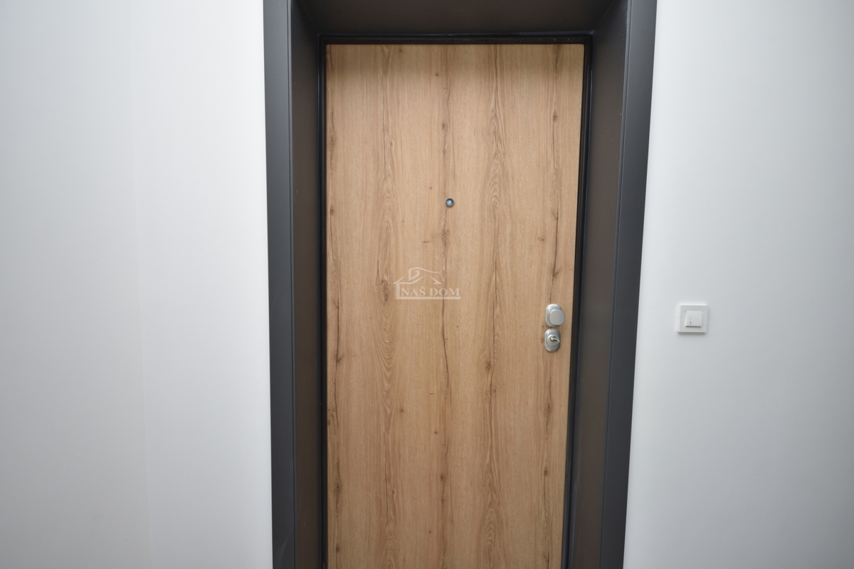 Tribunj - Luksuzno stanovanje S4 v prvem nadstropju, le 250 m od plaže