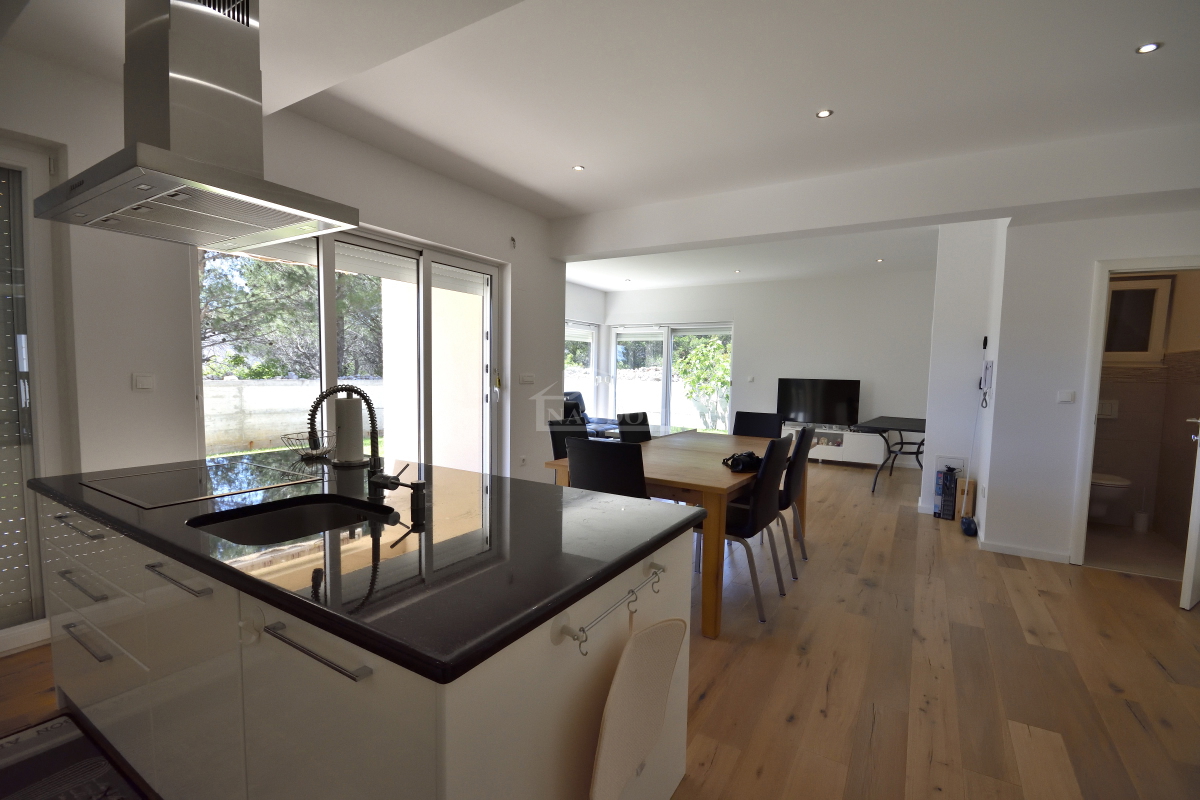 Srima, Vodice - Hiša s 4 apartmaji in bazenom, 800 m od plaže