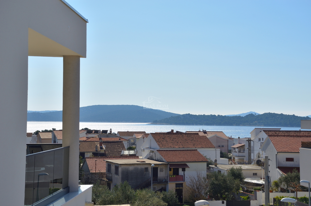 Vodice - Stanovanje S7 z razgledom na morje, vrhunska lega