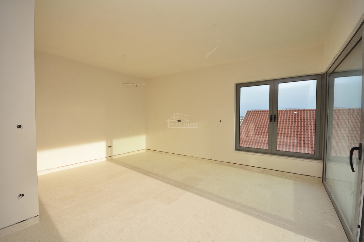 Vodice - Luksuzni penthouse S4 z dvigalom, pogled na morje, vrhunska lega