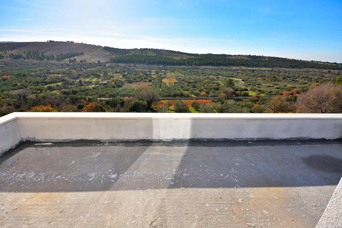 Šibenik, Donje Polje - vila s bazenom