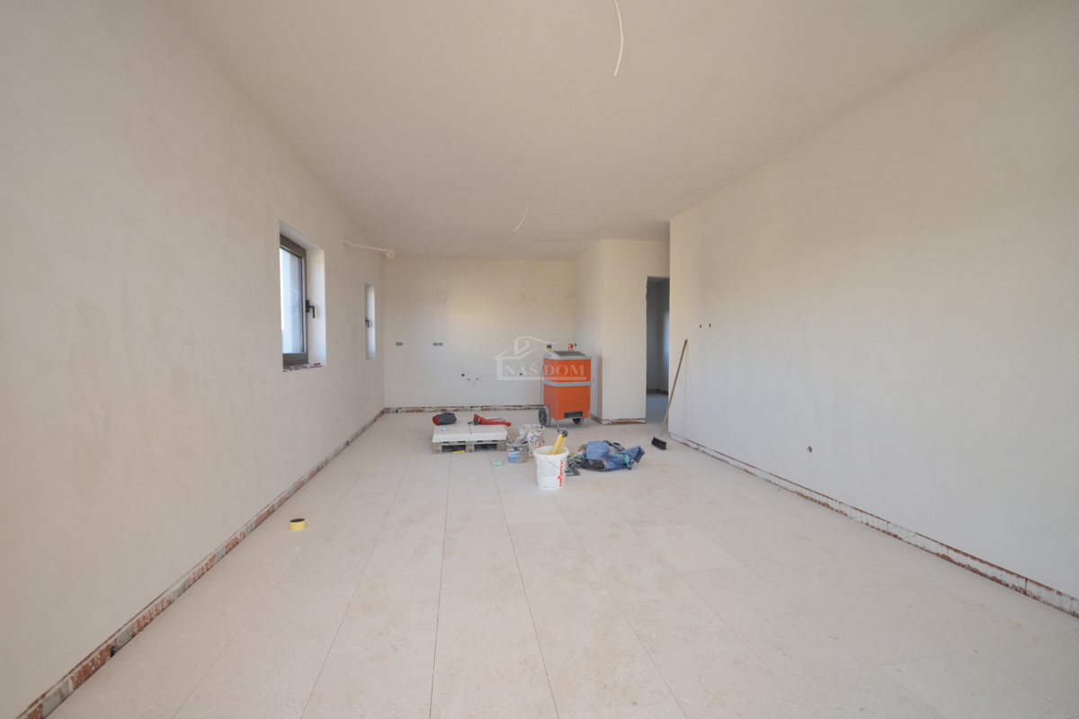 Vodice - Luksuzno stanovanje S4 v pritličju, pogled na morje