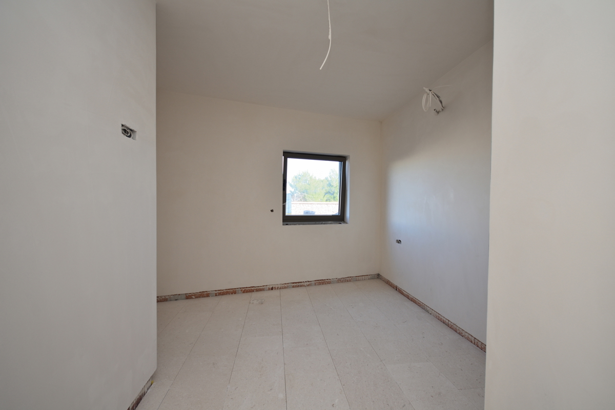 Vodice - Luksuzno stanovanje S4 v pritličju, pogled na morje