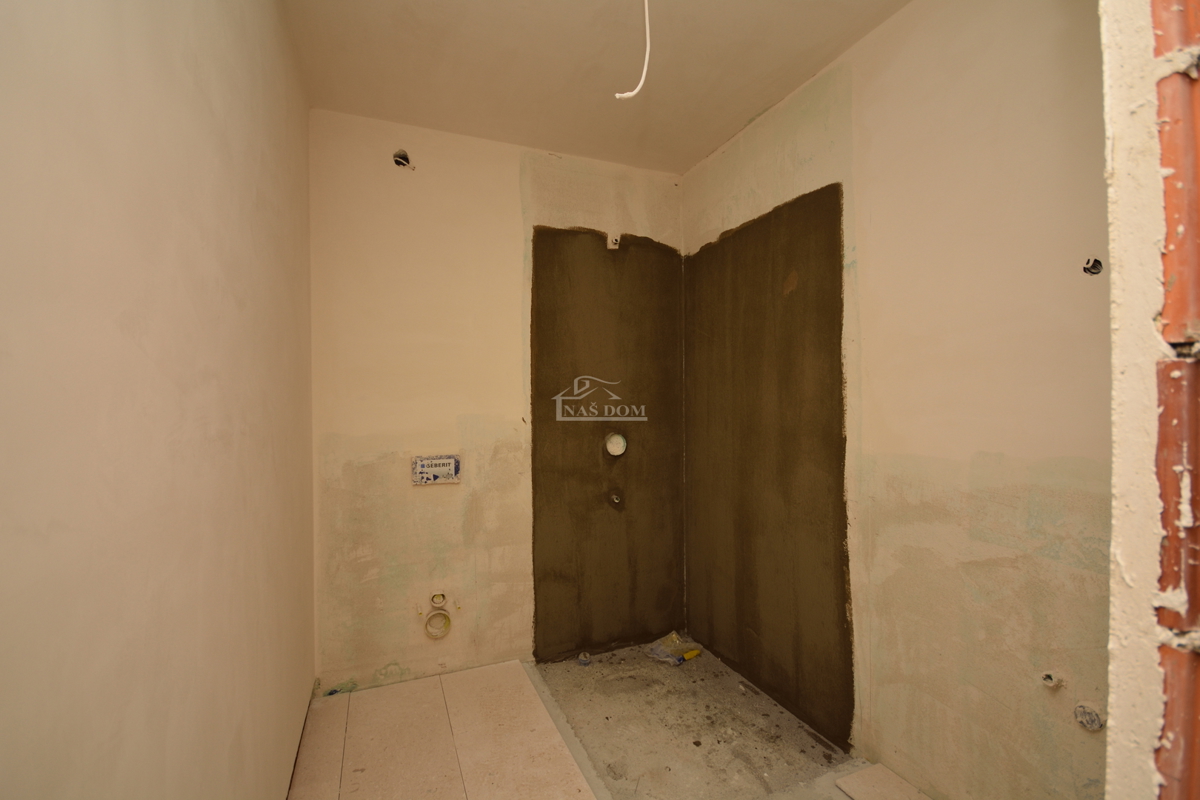 Vodice - Luksuzno stanovanje S4 v pritličju, pogled na morje