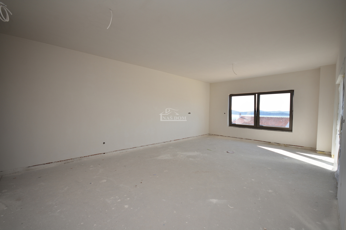 Vodice - Luksuzno stanovanje S7 s tremi spalnicami, pogled na morje, prvo nadstropje