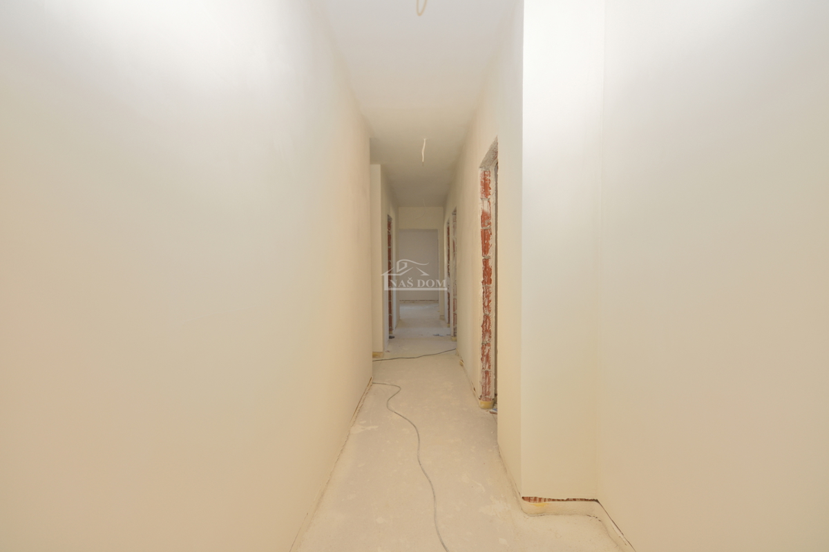 Vodice - Luksuzno stanovanje S7 s tremi spalnicami, pogled na morje, prvo nadstropje