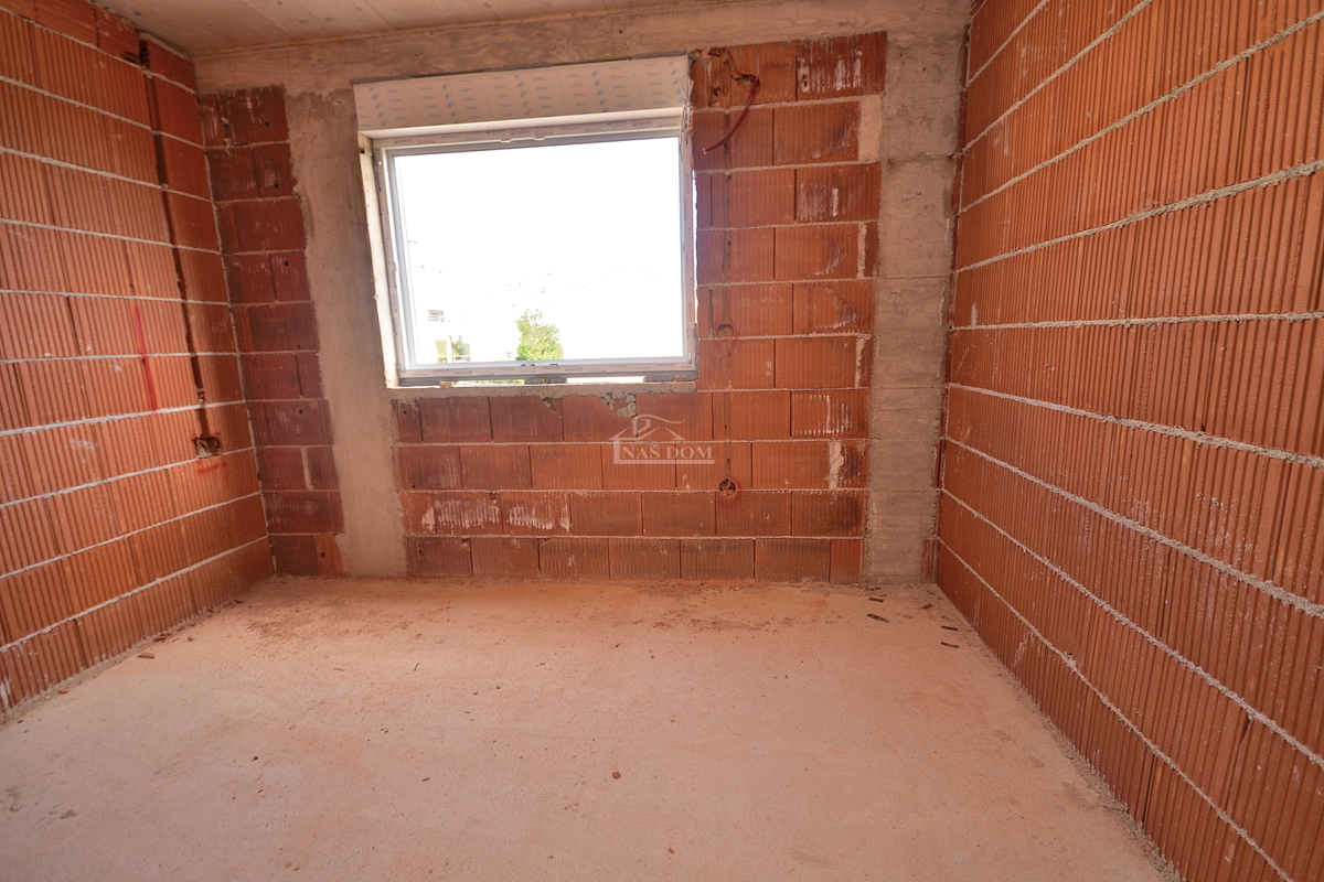 Vodice - S3 stanovanje 400 m od plaže, pogled na morje in naravo