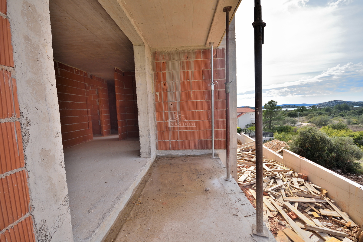 Vodice - S3 stanovanje 400 m od plaže, pogled na morje in naravo