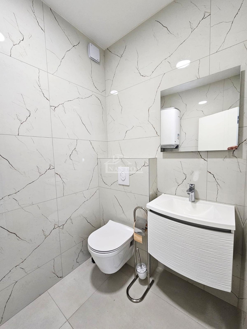 Vodice-Srima - penthouse v prvi vrsti ob morju