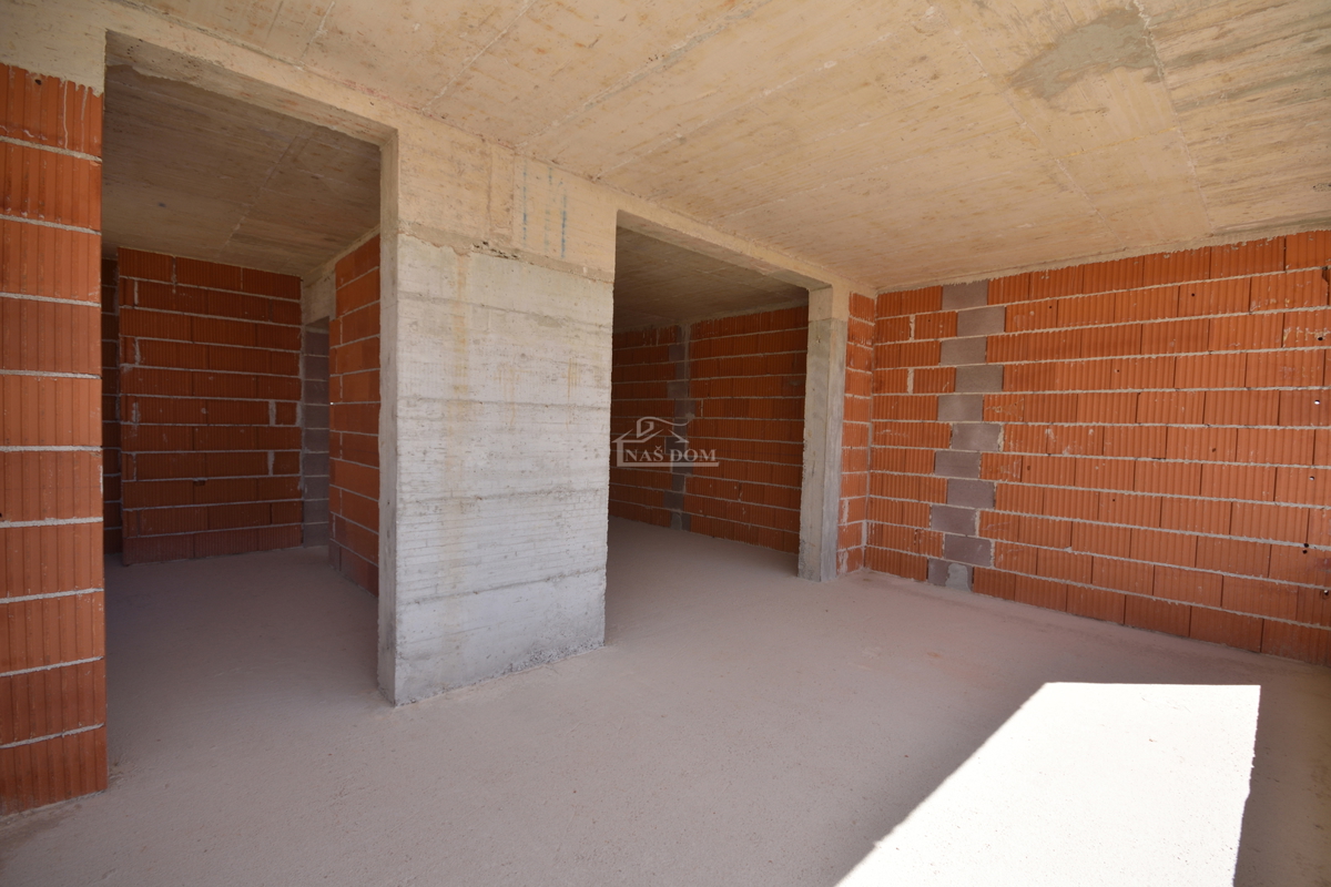 Vodice - Stanovanje S3 v prvem nadstropju, s panoramskim pogledom na morje