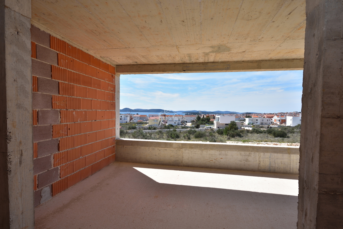 Vodice - Stanovanje S3 v prvem nadstropju, s panoramskim pogledom na morje