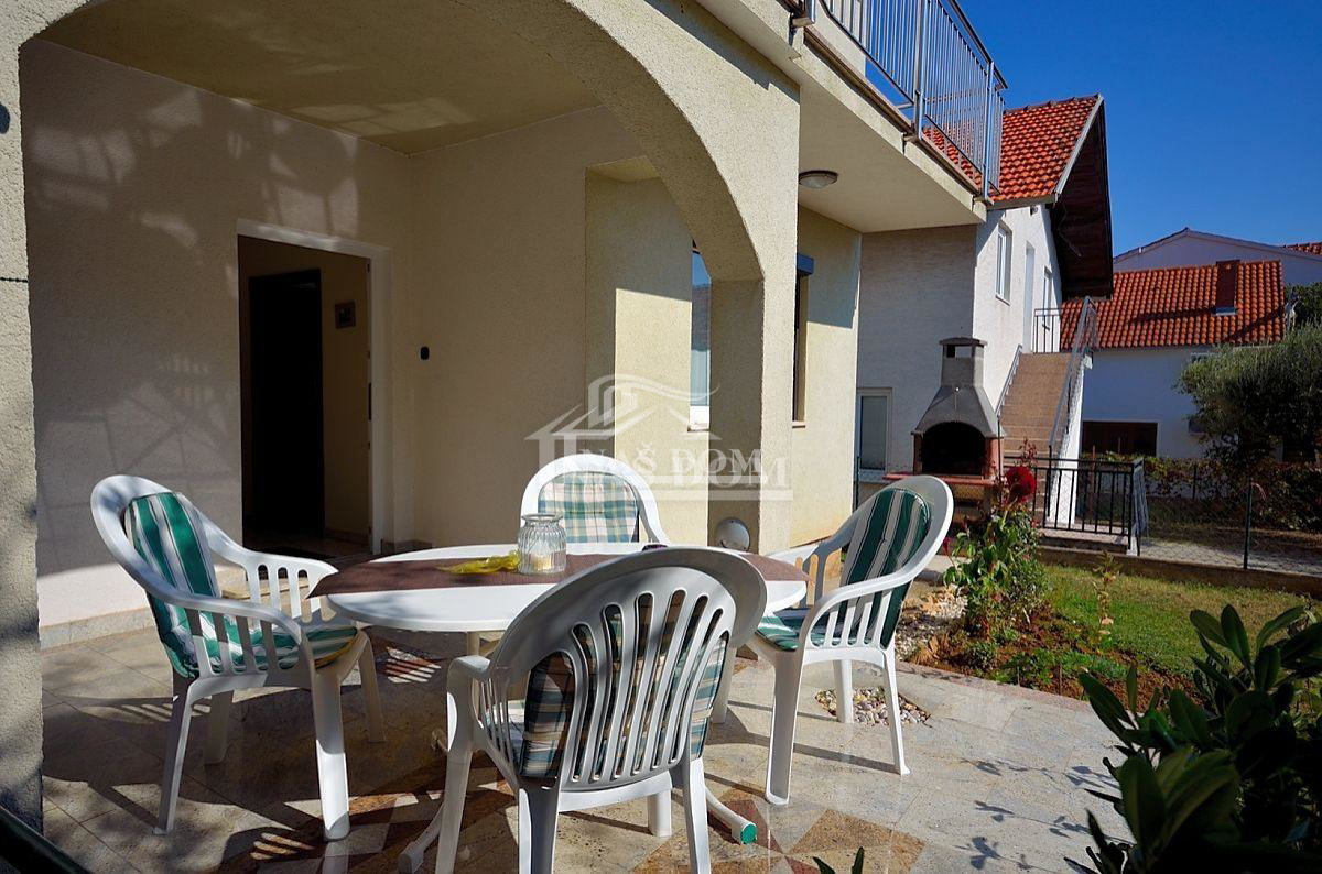 Vodice - Samostoječa hiša 343m2