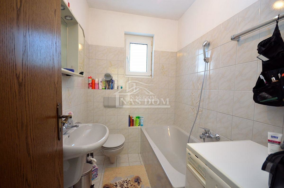 Vodice - Samostoječa hiša 343m2