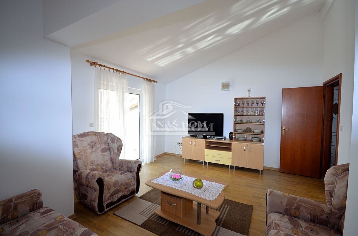 Vodice - Samostoječa hiša 343m2