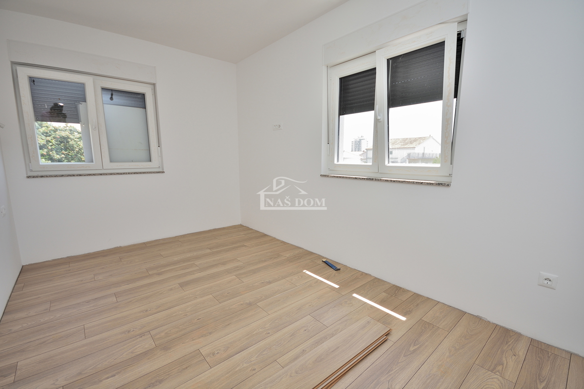 VODICE - ODLIČNA LOKACIJA *NOVOGRADNJA* S1 hiša, 150 m od plaže