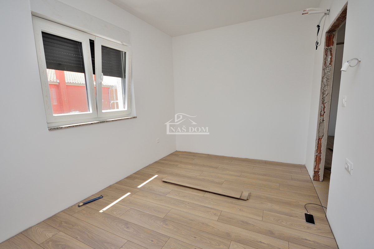 VODICE - ODLIČNA LOKACIJA *NOVOGRADNJA* S1 hiša, 150 m od plaže