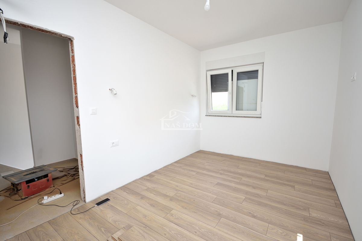 VODICE - ODLIČNA LOKACIJA *NOVOGRADNJA* S1 hiša, 150 m od plaže
